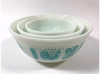 Vintage Pyrex Nesting Mixing Bowls