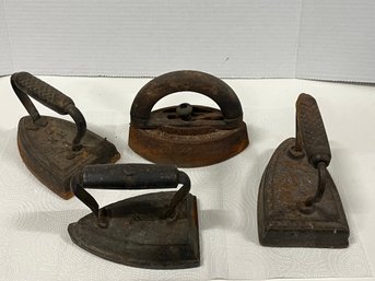 Sad Irons  Lot Of 4  All Marked. 1 As Is    Early Need Cleaning