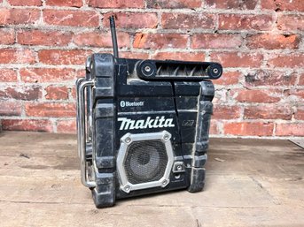 MakitaJobsite Bluetooth Radio With Charger