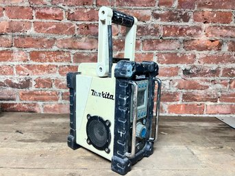 Makita Jobsite Bluetooth Radio With Charger