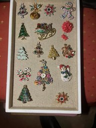 Lg Lot Christmas Brooches  C3