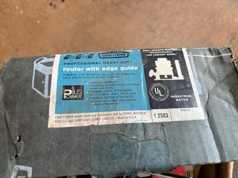 Craftsman Router With Edge Guide