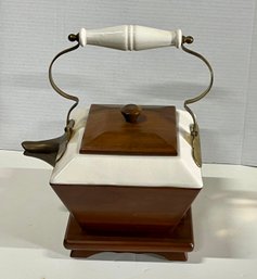 Guild AM FM Tea Kettle  Radio