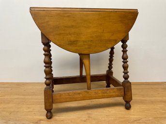 Drop Leaf Swing Leg Butterfly TableTable