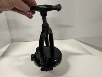 Metal Meat Juicer Rare  #20 New Britain  Ct   Attaches To Counter