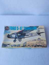 AIRFIX Ford 5 - AT Trimotor Model  04009-9 Series 4