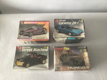 Model Cars - Lot Of 4 Plastic Model Cars