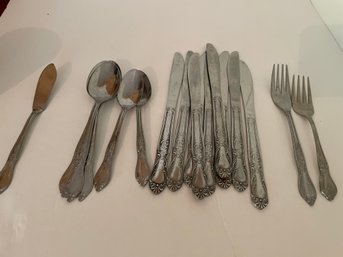 Stainless Steel 16 Piece Utensils Lot