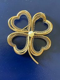Wells 12K Gold Hearts Brooch