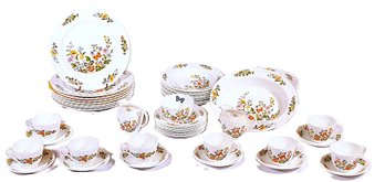 Aynsley 'Cottage Garden' Dinner Service