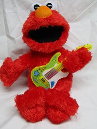Rock & Rhyme Talking Elmo - Works