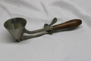ANTIQUE  CONICAL ICE CREAM SCOOP WOOD HANDLE