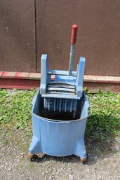 BLUE MOP BUCKET