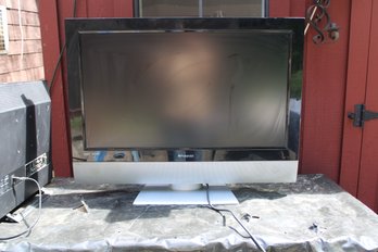 POLOROID 30' DOLBY DIGITAL TV