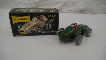 Lilliput 1043 Micro Racer Green #5 Mercedes 2,5 L Windup W/ Key, Box.