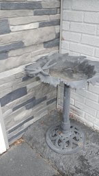 Metal Base Bird Bath