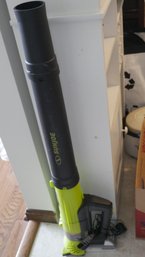 SUN JOE BATTERY POWERED LEAF BLOWER - WORKS