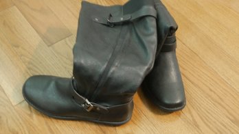 WOMEM FAUX LEATHER BOOTS