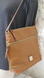 DOONEY & BOURKE BROWN HANDBAG PURSE