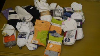 ASSORTMENT OF NEW SOCKS
