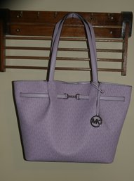 NWT LEATHER MICHAEL KORS PURSE - RETAIL $398