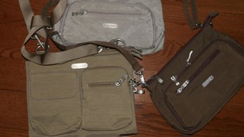 3 BAGGALLINI CROSSBODY PURSES / HANDBAGS