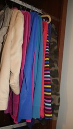 ASSORTMENT OF WOMENS JACKETS SIZE L - XL