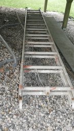 EXTENDING LADDER