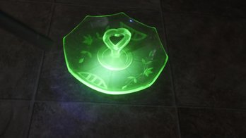 VINTAGE ETCHED  URANIUM GLASS DISH WITH HANDLE