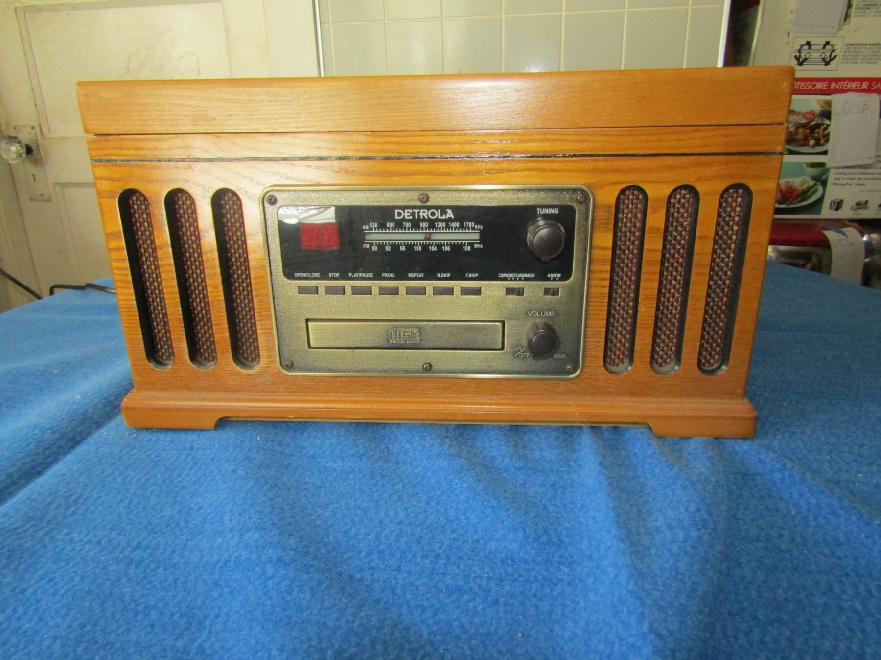 RETRO 2003 DETROLA KM837 RECORD PLAYER RADIO CASSETTE CD #1193