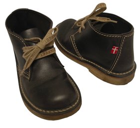 Danish Duckfeet Boots Size 37 (MB)
