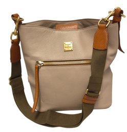Dooney And Bourke Purse (MB)