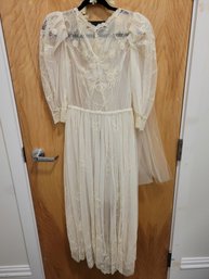 Vintage Size Small Sheer Lace Wedding Dress And Veil