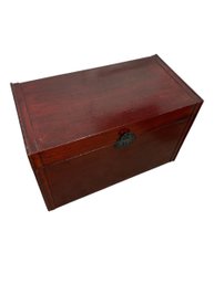Red Wooden Storage Trunk (br2)