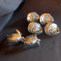 2 Silver Colored Turtle Napkin Rings, 4 Silver Colored Shell Napkin Rings(DRC1)