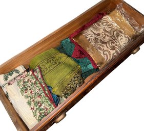 Drawer Full Of Assorted Tablecloths, Placemats & More! (DR)