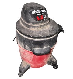 1.5 Gallon Wet Dry Shop Vacuum (B)