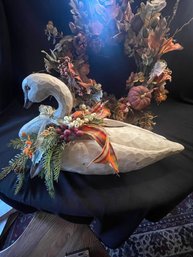 Wreath And Swan Fall Motif (RR)