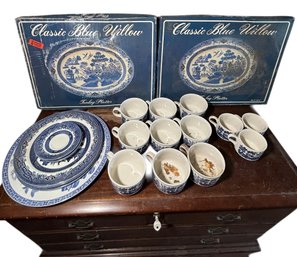 Churchill Blue Willow Plates, Tea Cups, And Jumbo Mugs 23pc (BR2)