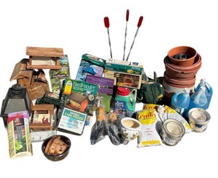 Large Collection Of Bird Feeders/houses, Outdoor Lighting, Wind Chimes And Assorted Outdoor Items (G)