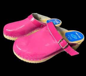 Swedish Cape Clogs Pink Womens Size 7.5