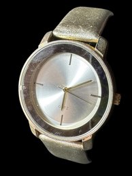 QRTZ Silver Tone Ladies Wrist Watch