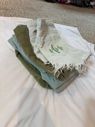 5 Pants And 1 Short-A New Day 6 And 8, Universal Thread 10, Mable Sm, A New Day 6, Mumu Blue Shorts 27 (BR2)
