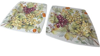 Italian Ceramics Company Mediterraneo White Grape Serving Plates Pair (DR)