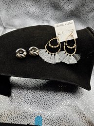 2 Pairs Of Earrings 1 By E Pearl Gold And Silver Tone, 1 By Bobbles And Lace (BR2)