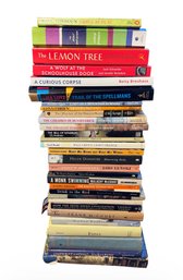 Large Assortment Of Books D (LR)