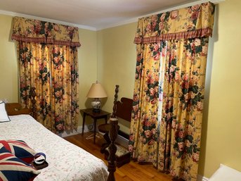 P. Kaufmann Floral Custom Drapes & Valances       (B)