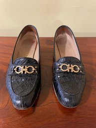 Salvatore Ferragamo Womens Loafers   (B)