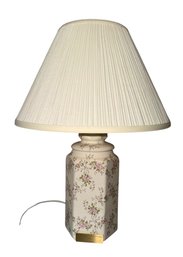 White Floral Ginger Jar Style Table Lamp Works! (BR5)