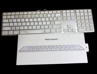 Apple Magic & Wired Keyboard (O)